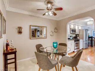 Photo #6: 2333588 Listing 