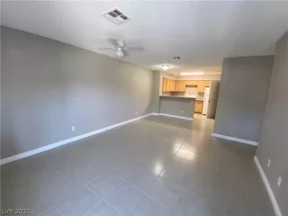 Photo #1: 2333642 Listing 