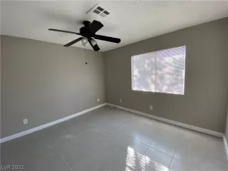 Photo #5: 2333642 Listing 