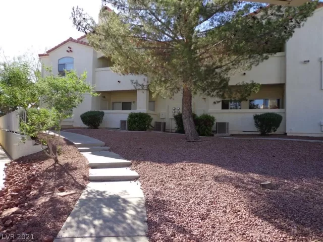 MLS: 2333666 Condo For Sale