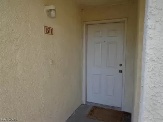 Photo #1: 2333666 Listing