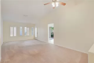 Photo #4: 2333668 Listing 