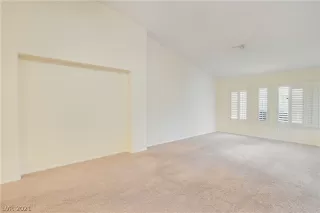 Photo #5: 2333668 Listing 