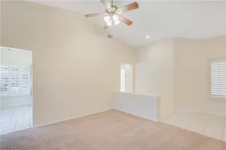 Photo #6: 2333668 Listing 