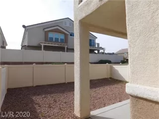 Photo #2: 2333693 Listing