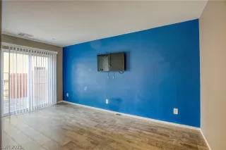 Photo #6: 2333728 Listing 