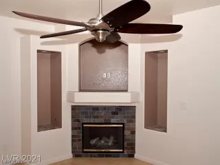 Photo #4: 2333739 Listing 