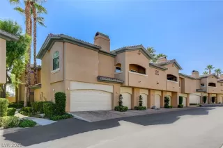 Photo #1: 2333744 Listing