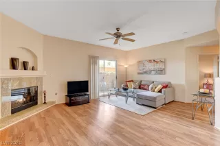 Photo #3: 2333744 Listing