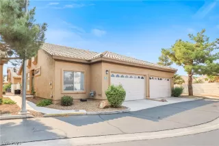 Photo #1: 2333770 Listing