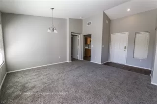Photo #5: 2333777 Listing 