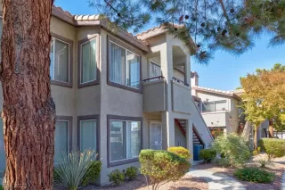 Photo #1: 2333782 Listing