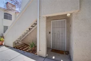 Photo #1: 2333784 Listing