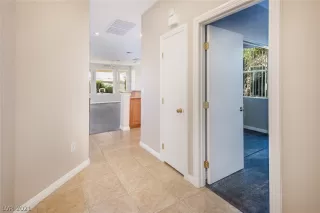 Photo #3: 2333793 Listing 