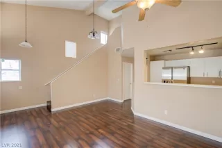 Photo #2: 2333805 Listing 