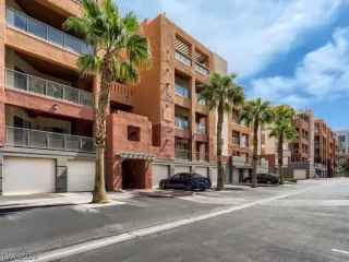 Photo #2: 2333828 Listing 