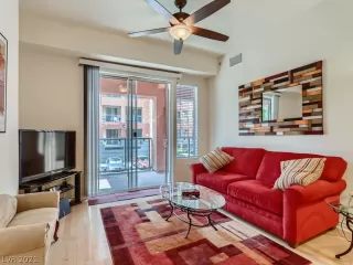 Photo #5: 2333828 Listing 