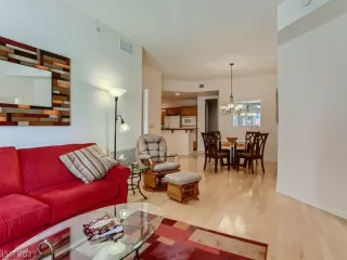 Photo #6: 2333828 Listing 