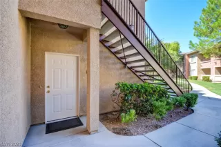 Photo #3: 2333835 Listing 