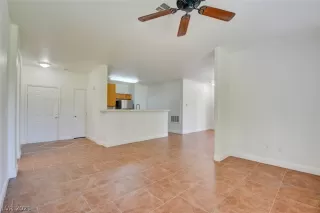 Photo #4: 2333835 Listing 