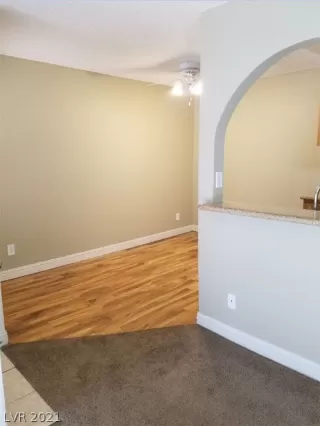 Photo #2: 2333845 Listing