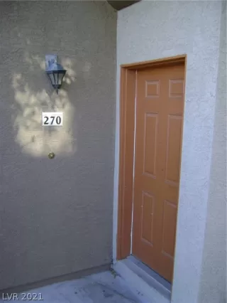 Photo #2: 2333877 Listing