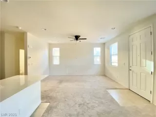 Photo #1: 2333905 Listing