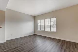 Photo #1: 2333915 Listing