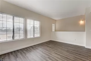 Photo #2: 2333915 Listing