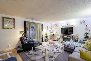 Photo #2: 2333935 Listing