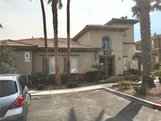 Photo #2: 2333939 Listing