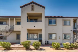 Photo #1: 2333943 Listing