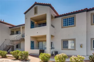 Photo #2: 2333943 Listing