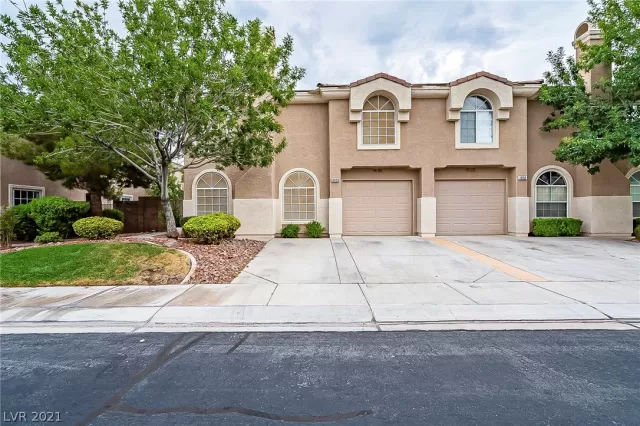 MLS: 2333965 Condo For Sale