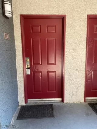 Photo #1: 2333971 Listing 