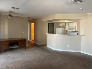 Photo #2: 2333971 Listing 