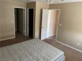 Photo #5: 2333971 Listing 