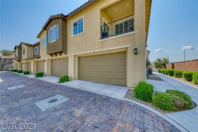 MLS: 2333975 Condo For Sale