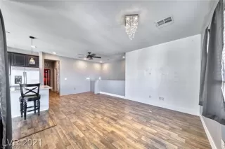 Photo #5: 2333975 Listing 