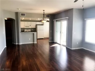 Photo #2: 2334012 Listing 