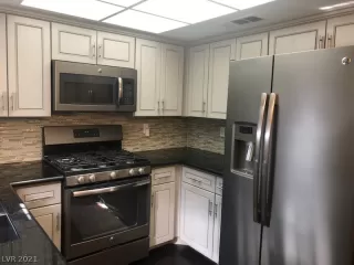 Photo #2: 2334030 Listing 