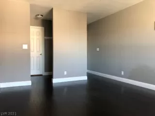 Photo #6: 2334030 Listing 