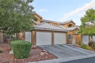 Photo #1: 2334045 Listing 