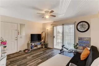 Photo #1: 2334082 Listing