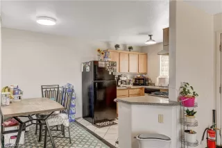 Photo #5: 2334082 Listing