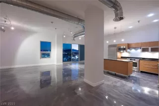 Photo #3: 2334110 Listing