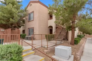 Photo #2: 2334126 Listing