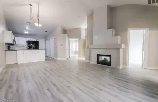 Photo #2: 2334133 Listing 