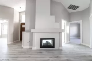 Photo #3: 2334133 Listing 