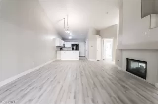 Photo #4: 2334133 Listing 